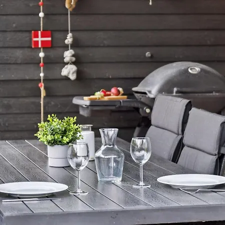 Benno - 2-1km From The Sea By Interhome