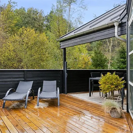 Benno - 2-1km From The Sea By Interhome
