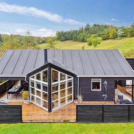 Benno - 2-1km From The Sea By Interhome